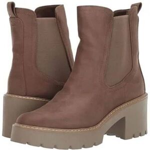 DOLCE VITA NWT - Tobias Taupe Chelsea Boots – Size 9.5 – New In Box